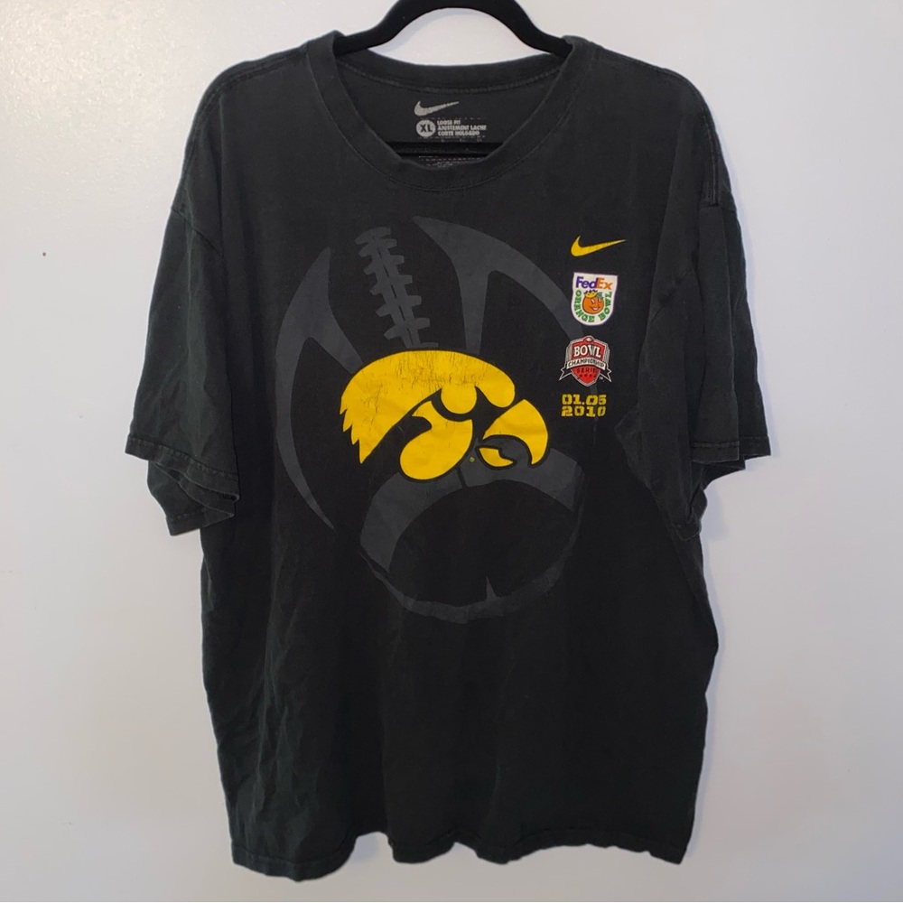 Y2K Nike Iowa T-Shirt Black Size XL Loose Fit, Hawk Eyes Football, Bowl Game